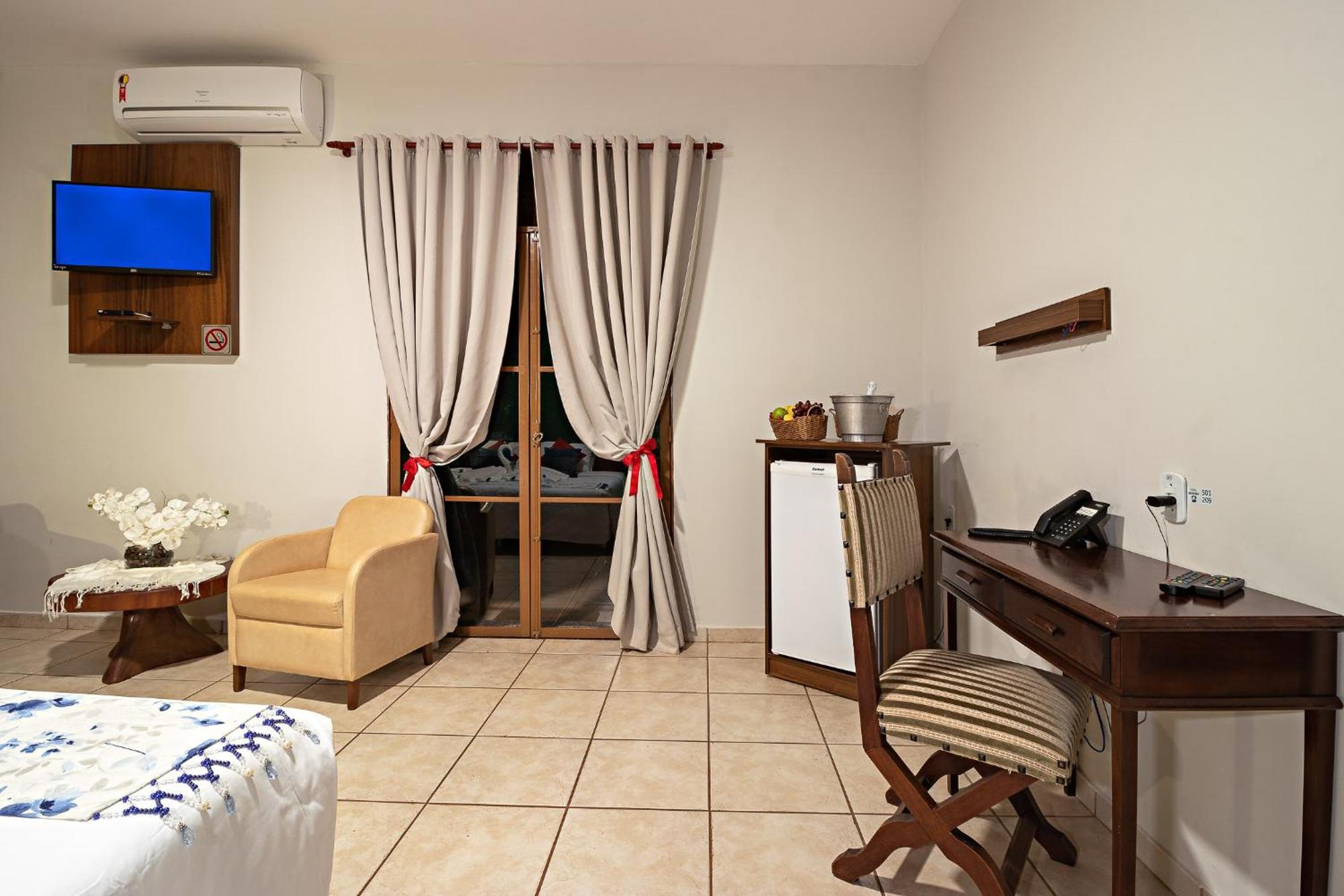 Santa Eliza Eco Resort Ribeirao Bonito Room photo